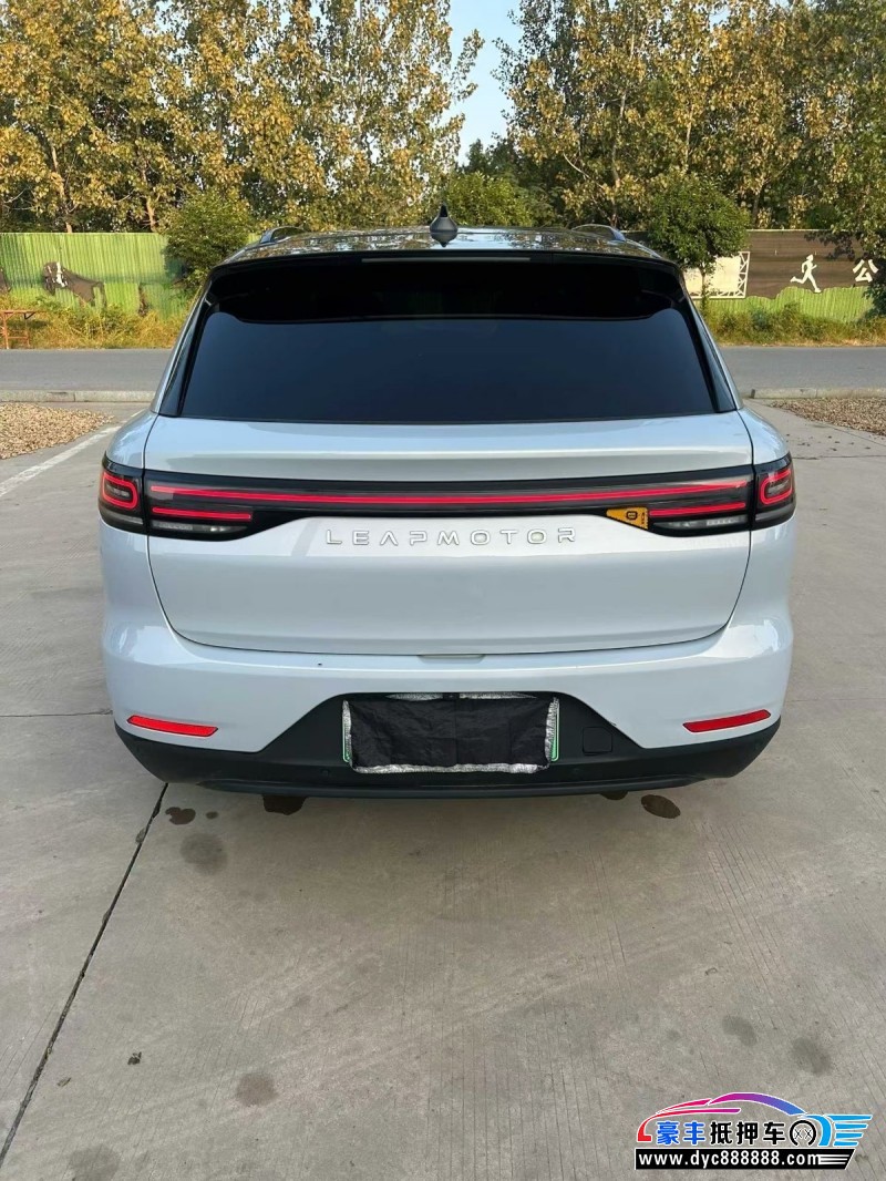 22年零跑C11轿车抵押车出售