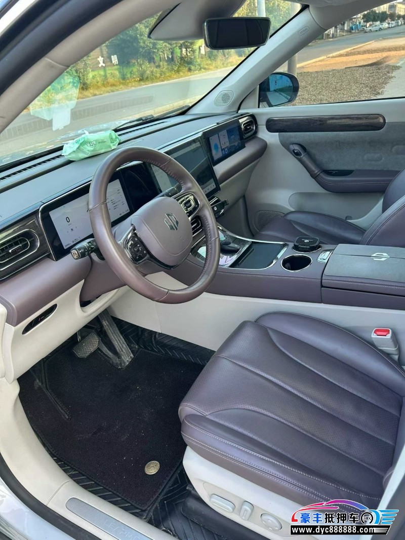 22年零跑C11轿车抵押车出售