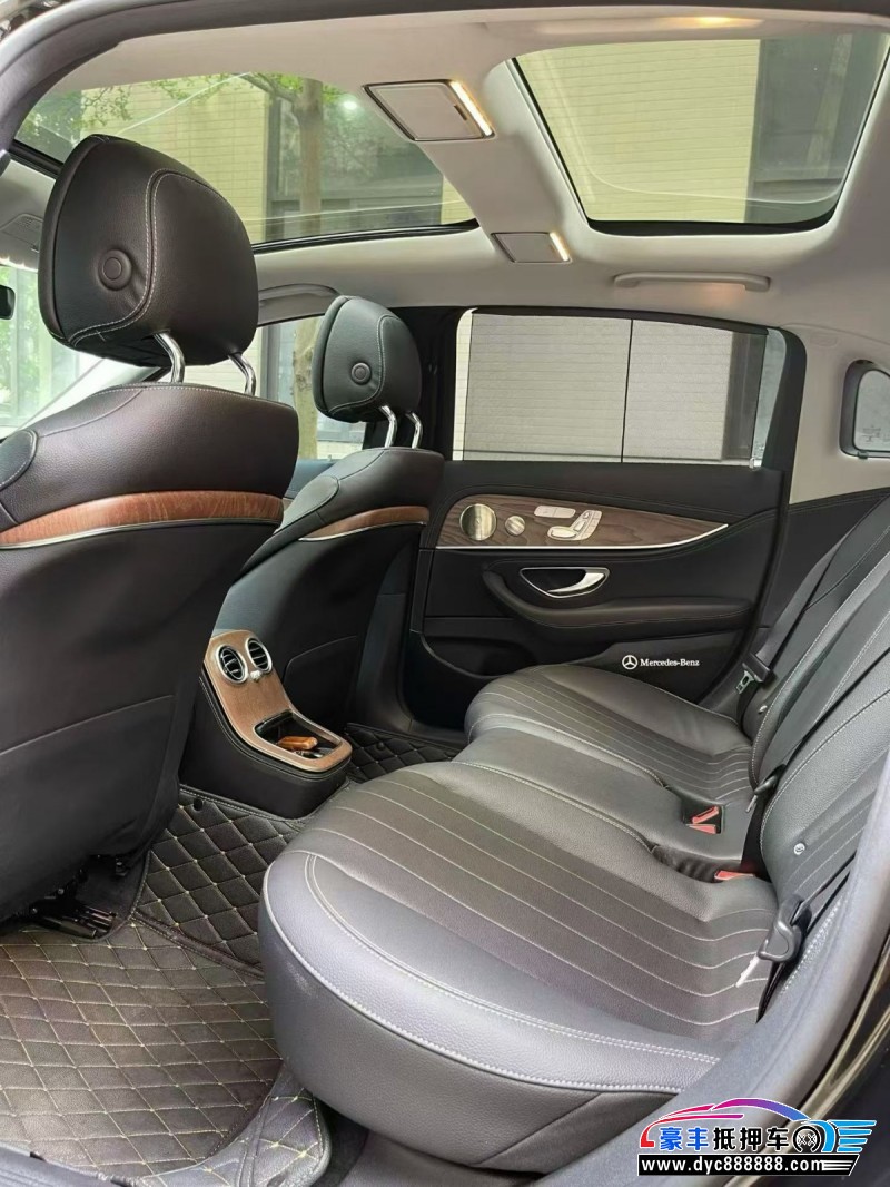 22年奔驰E轿车抵押车出售