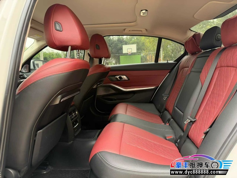 22年宝马3系轿车抵押车出售