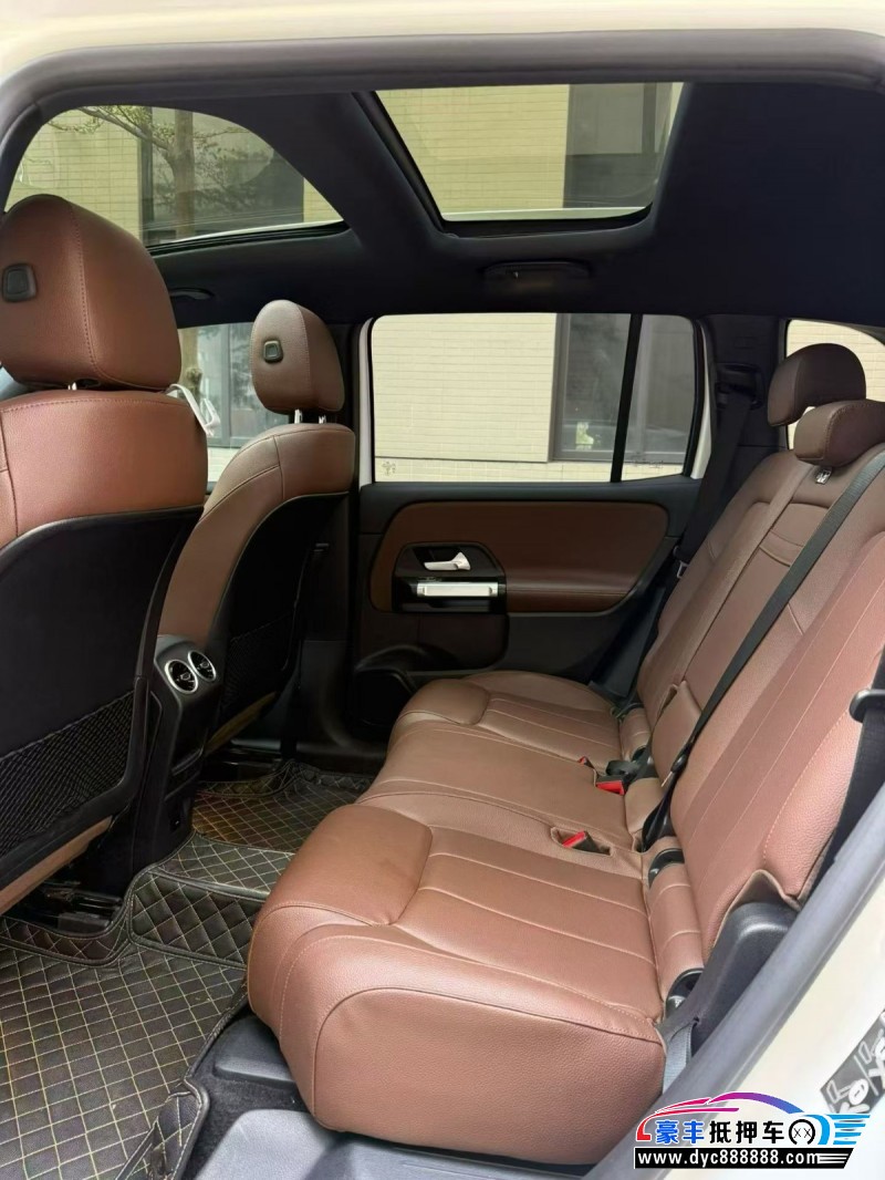 22年奔驰GLB轿车抵押车出售