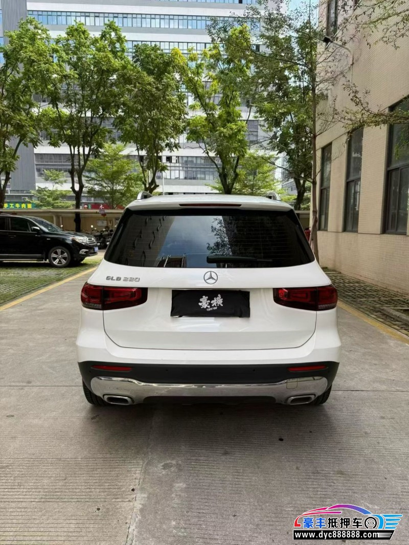 22年奔驰GLB轿车抵押车出售