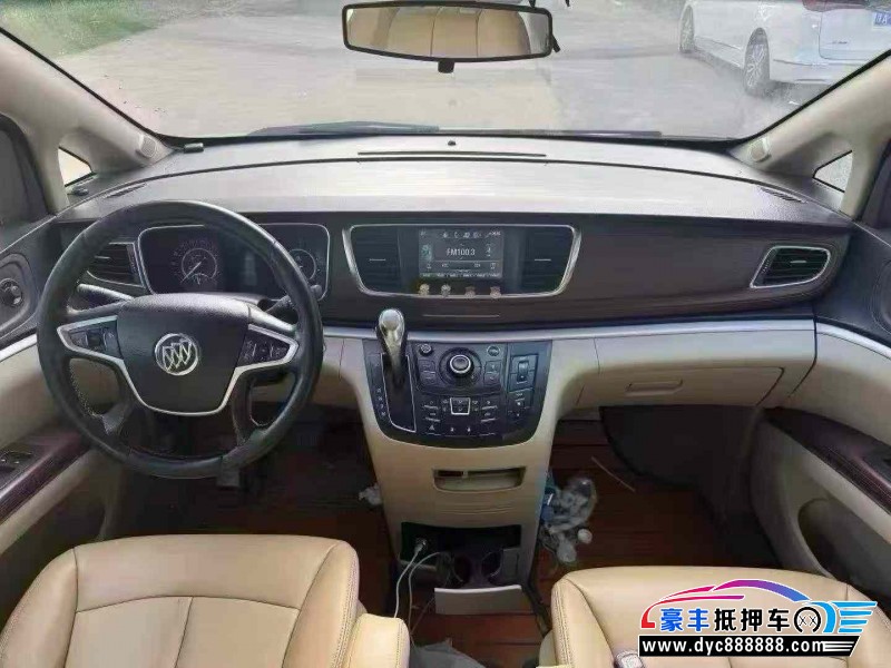 17年别克GL8轿车抵押车出售