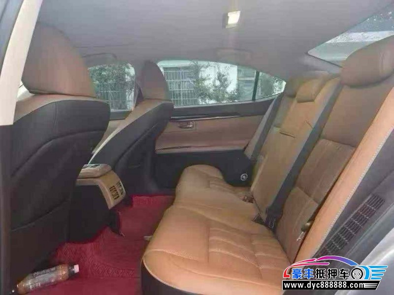 18年雷克萨斯ES轿车抵押车出售