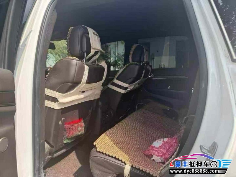 14年Jeep大切诺基轿车抵押车出售