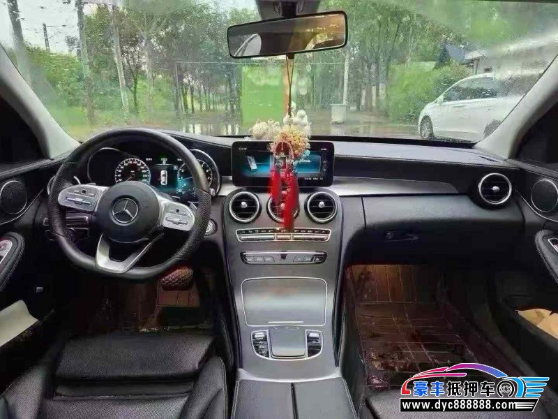 21年奔驰C轿车抵押车出售
