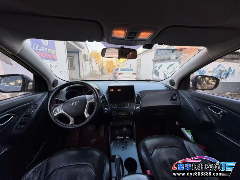 15年现代ix35轿车抵押车出售