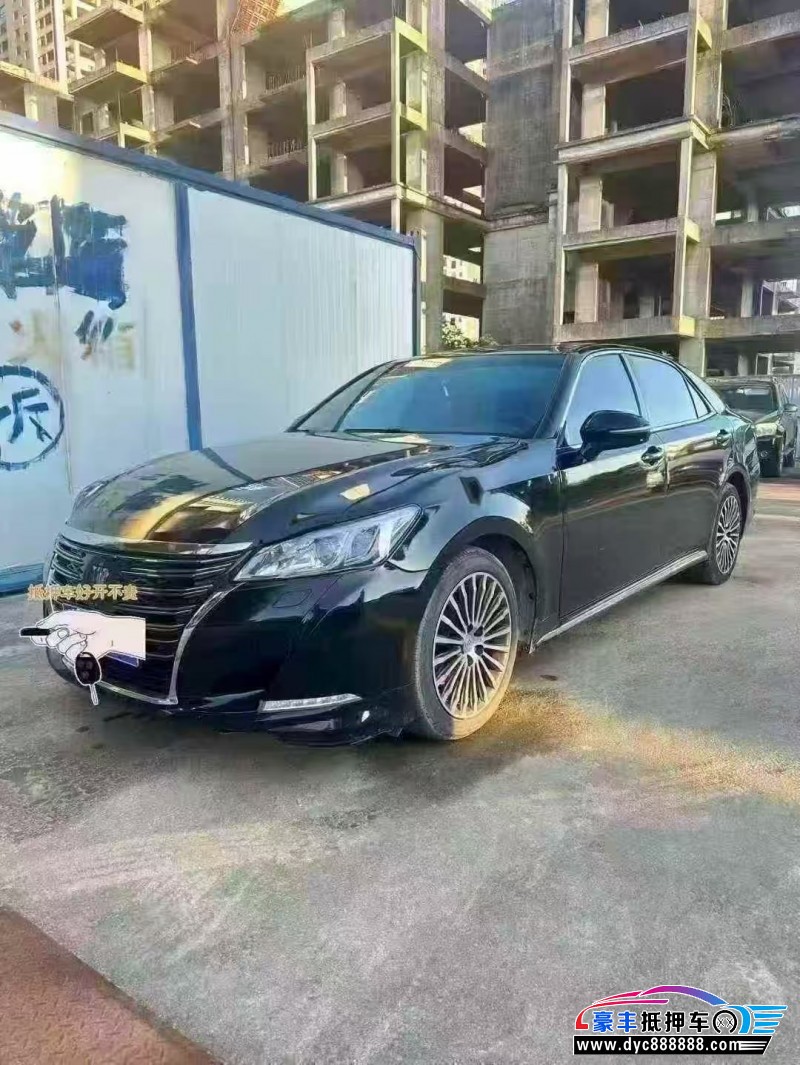 19年丰田皇冠轿车抵押车出售