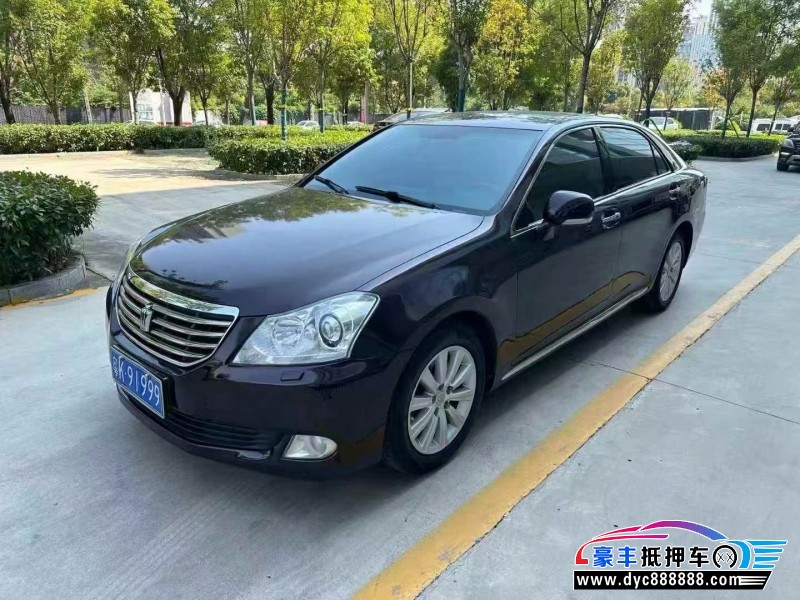 11年丰田皇冠轿车抵押车出售