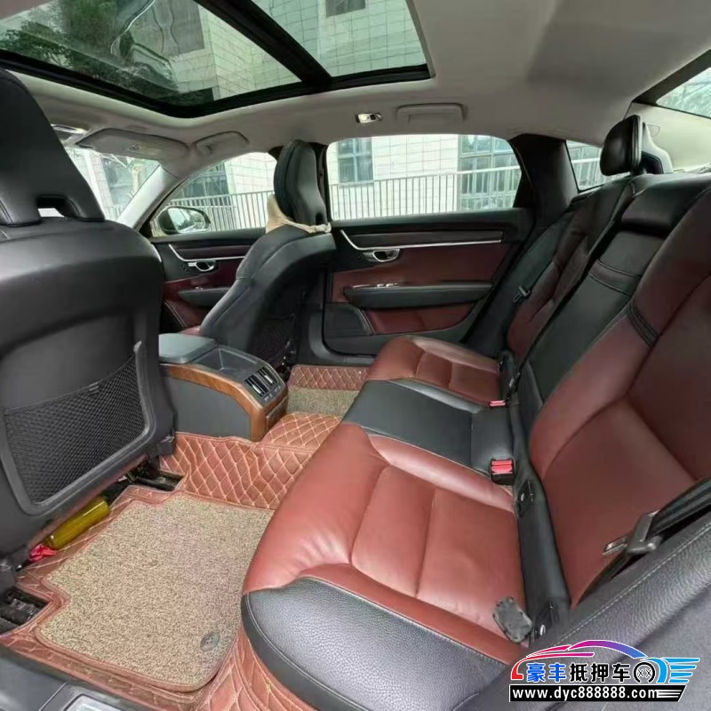 18年沃尔沃S90轿车抵押车出售