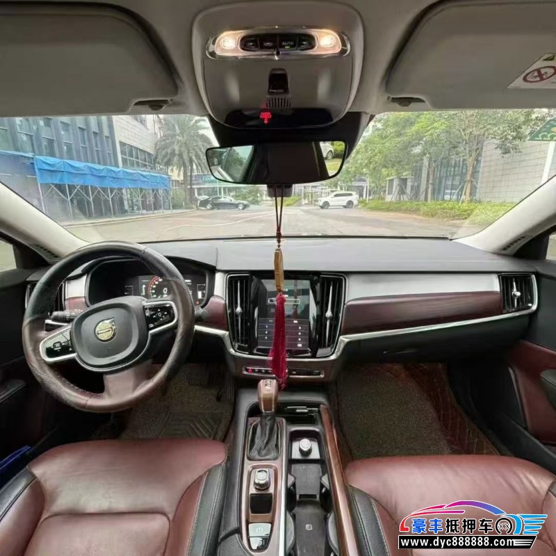 18年沃尔沃S90轿车抵押车出售