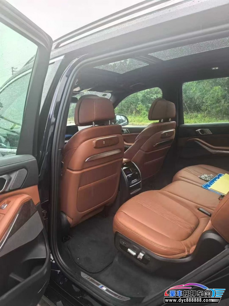 25年宝马X7轿车抵押车出售