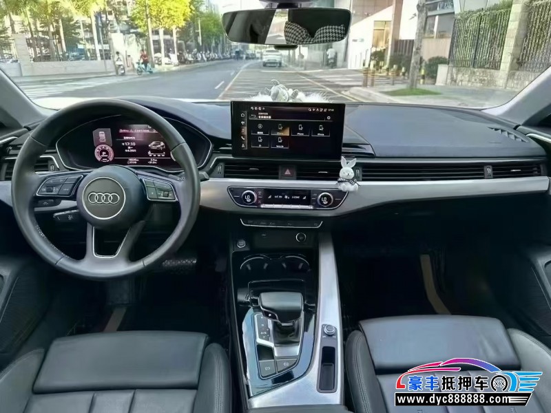 22年奥迪A5轿车抵押车出售