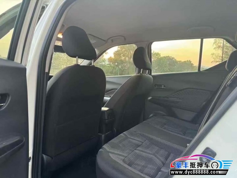 20年日产劲客轿车抵押车出售