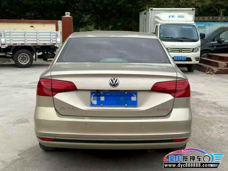 17年大众宝来轿车抵押车出售