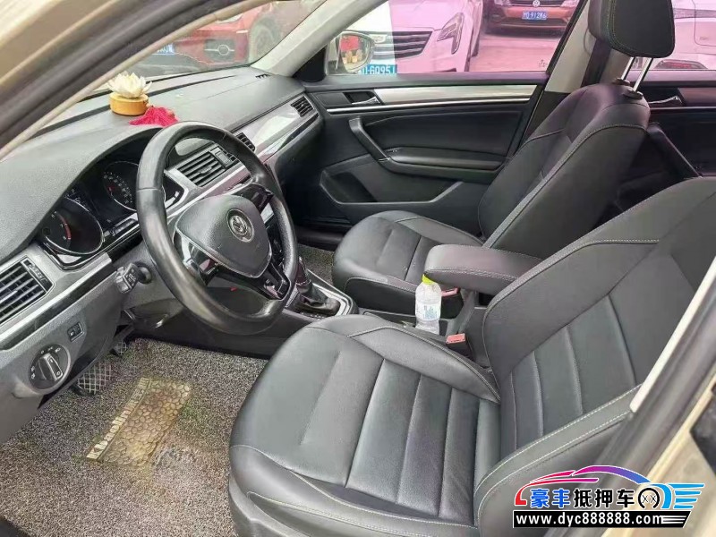 17年大众宝来轿车抵押车出售