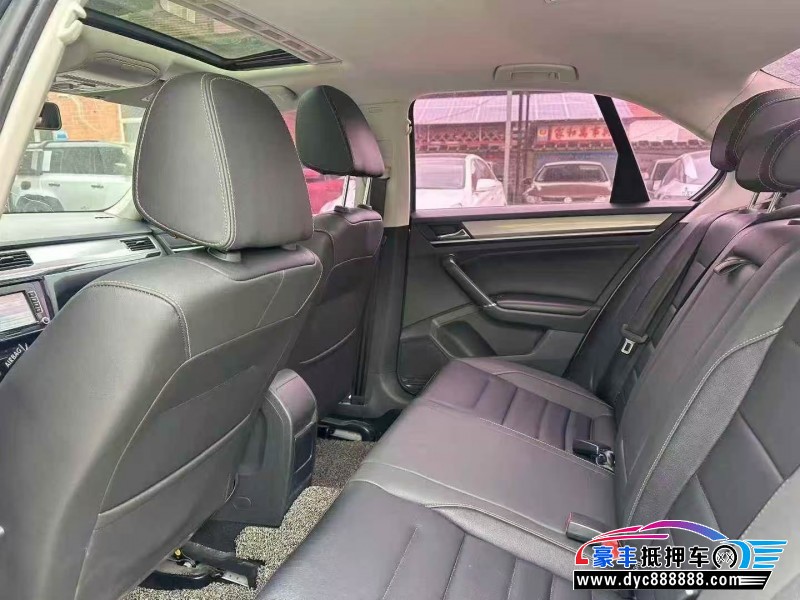 17年大众宝来轿车抵押车出售