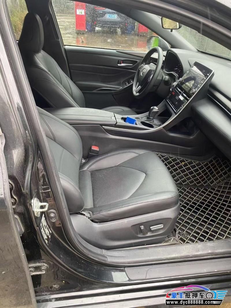 20年丰田亚洲龙轿车抵押车出售