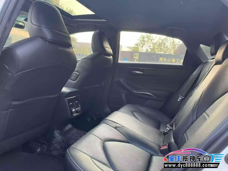 20年丰田亚洲龙轿车抵押车出售