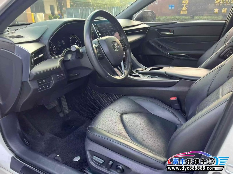 20年丰田亚洲龙轿车抵押车出售