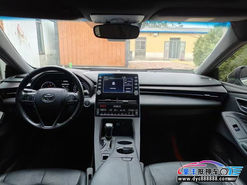 25年丰田亚洲龙轿车抵押车出售