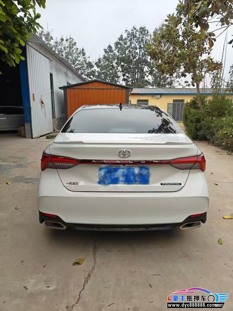 25年丰田亚洲龙轿车抵押车出售