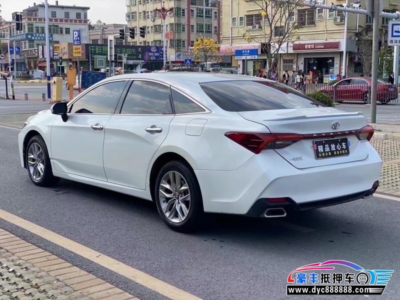 20年丰田亚洲龙轿车抵押车出售