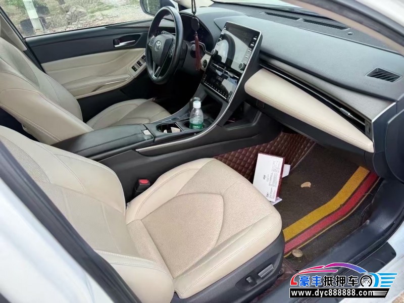 20年丰田亚洲龙轿车抵押车出售