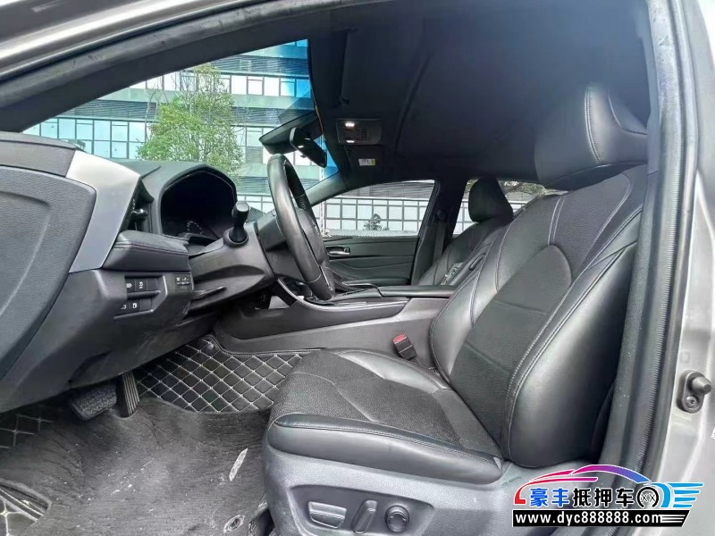 19年丰田亚洲龙轿车抵押车出售