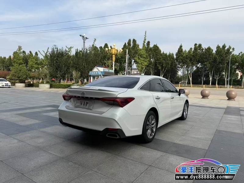 20年丰田亚洲龙轿车抵押车出售