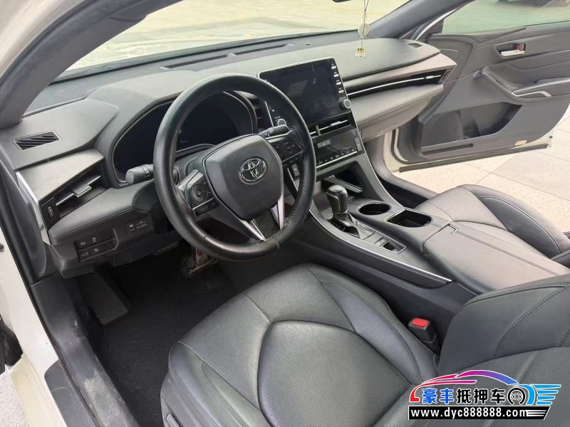 20年丰田亚洲龙轿车抵押车出售