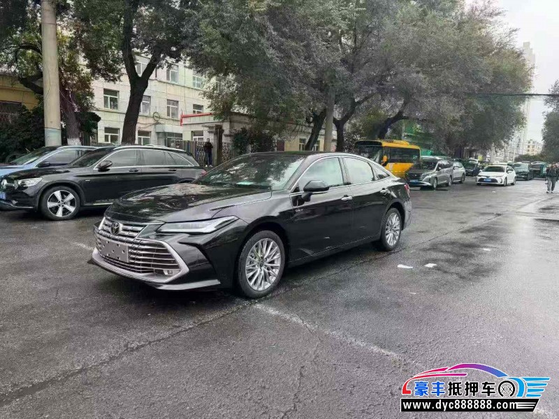 25年丰田亚洲龙轿车抵押车出售