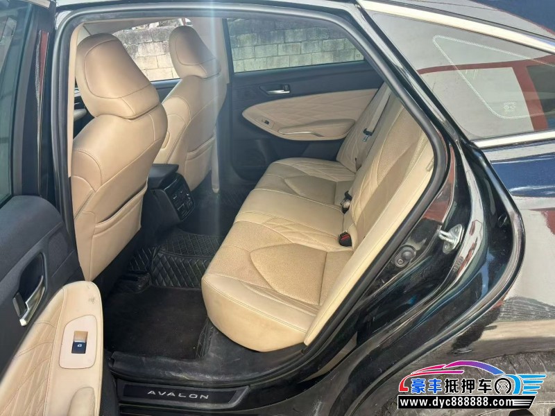 20年丰田亚洲龙轿车抵押车出售