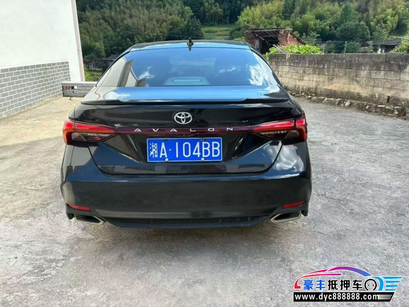 20年丰田亚洲龙轿车抵押车出售