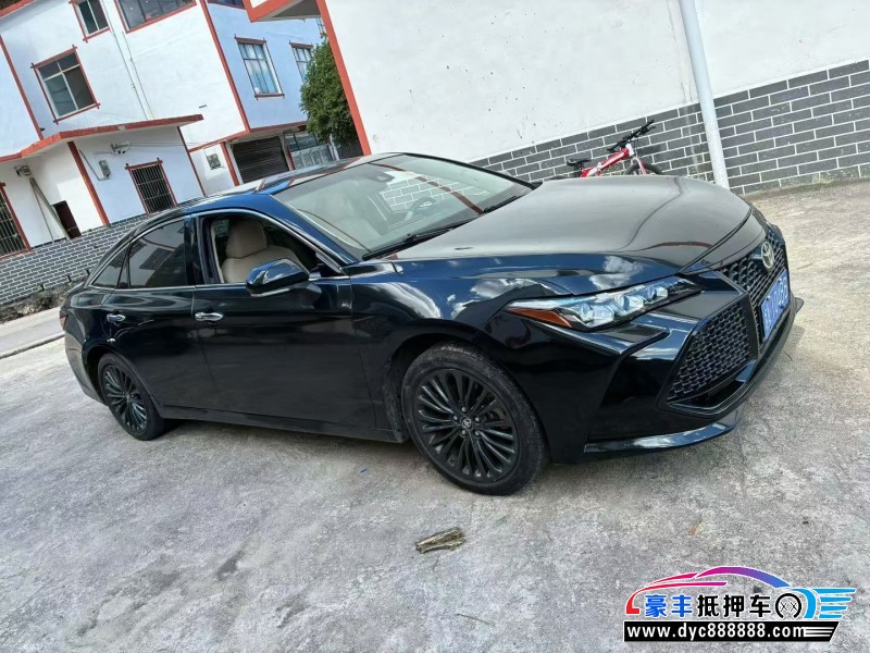 20年丰田亚洲龙轿车抵押车出售