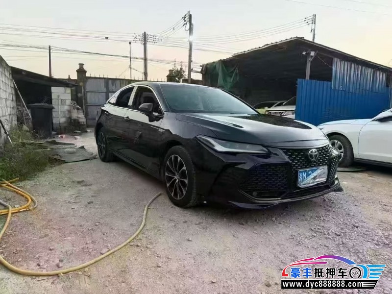 25年丰田亚洲龙轿车抵押车出售