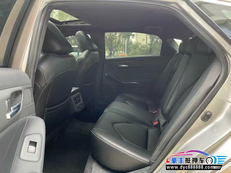 20年丰田亚洲龙轿车抵押车出售