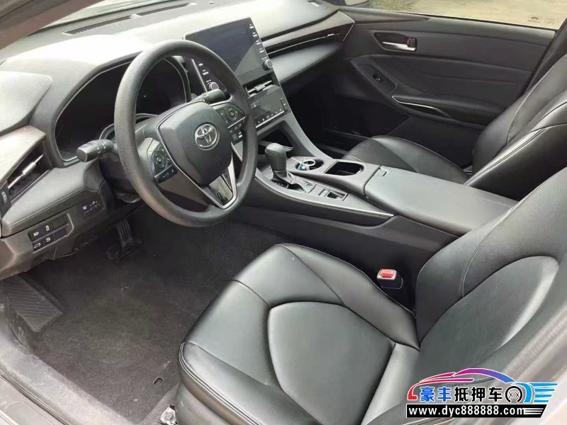 20年丰田亚洲龙轿车抵押车出售