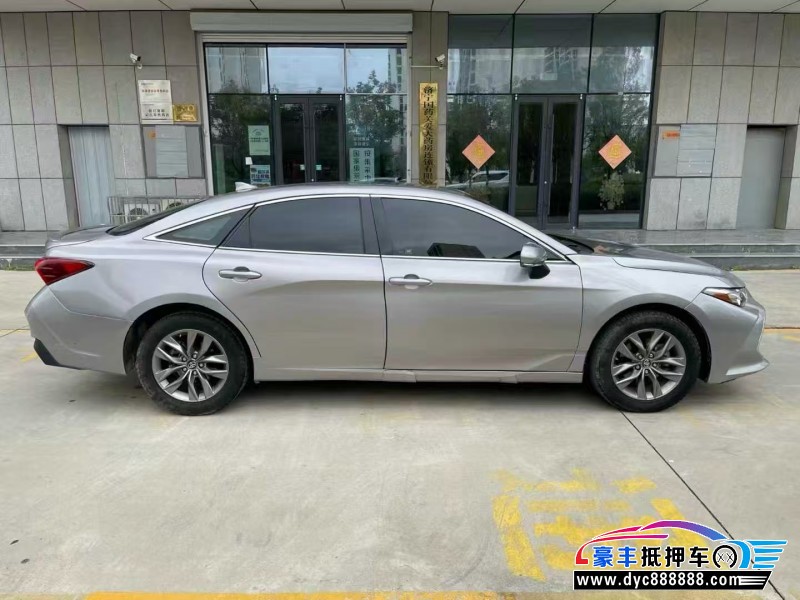 20年丰田亚洲龙轿车抵押车出售