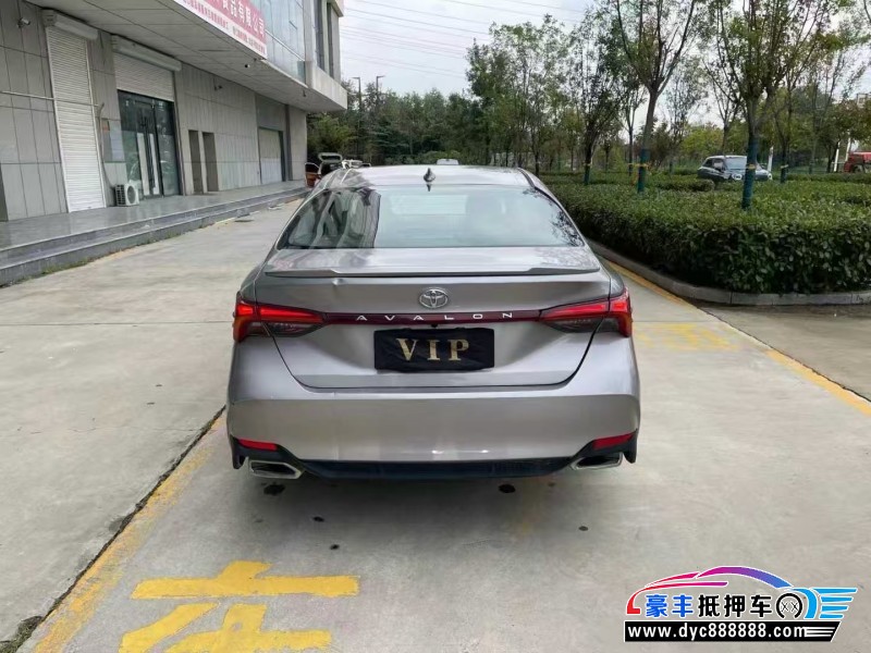 20年丰田亚洲龙轿车抵押车出售