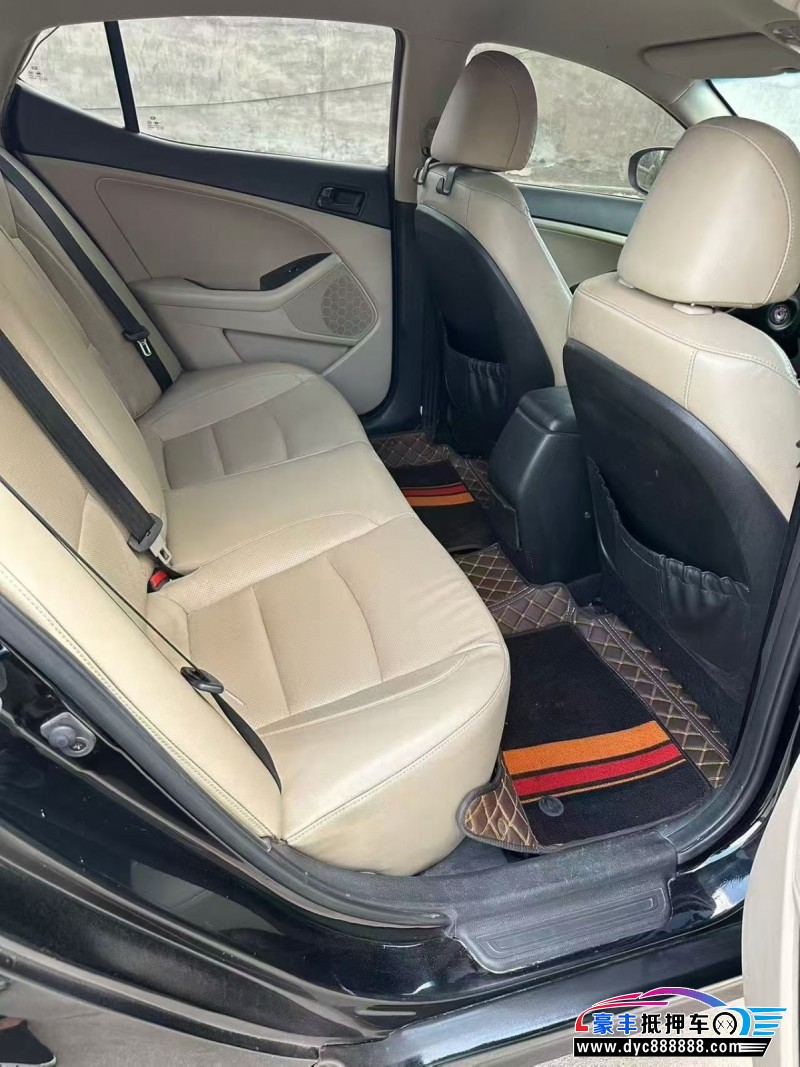 15年起亚K5轿车抵押车出售