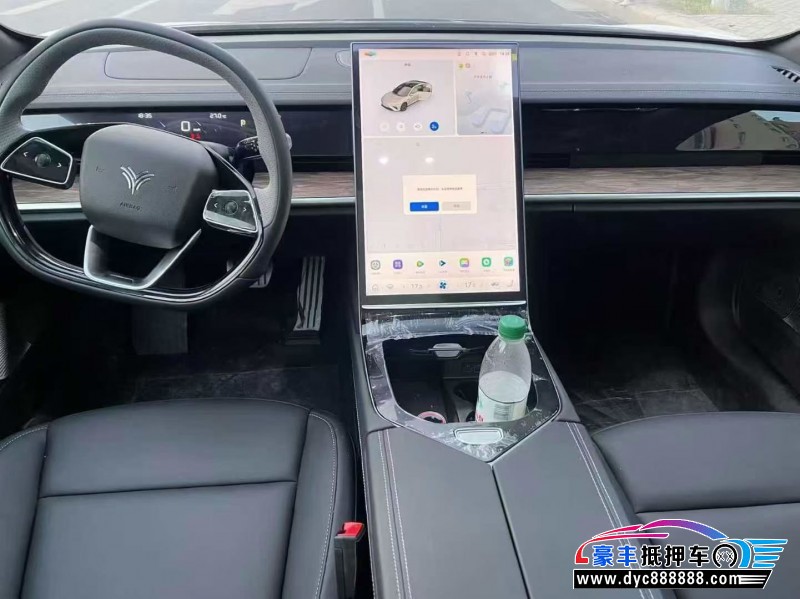 24年哪吒S轿车抵押车出售