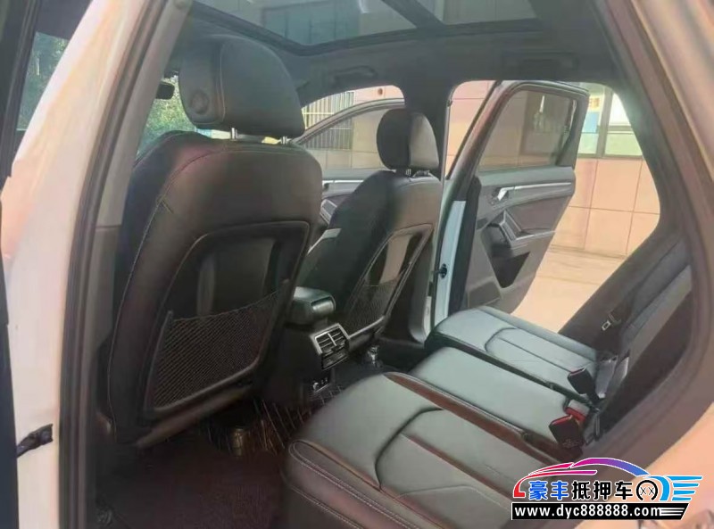 24年奥迪Q3轿车抵押车出售