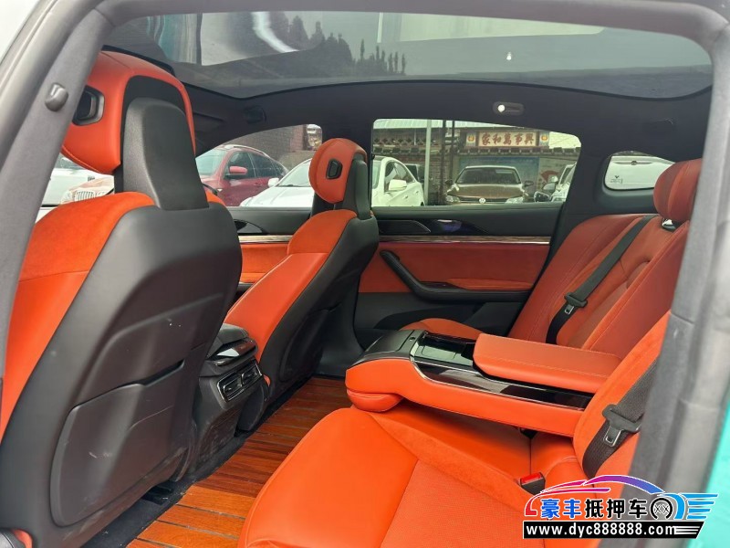 23年哪吒S轿车抵押车出售