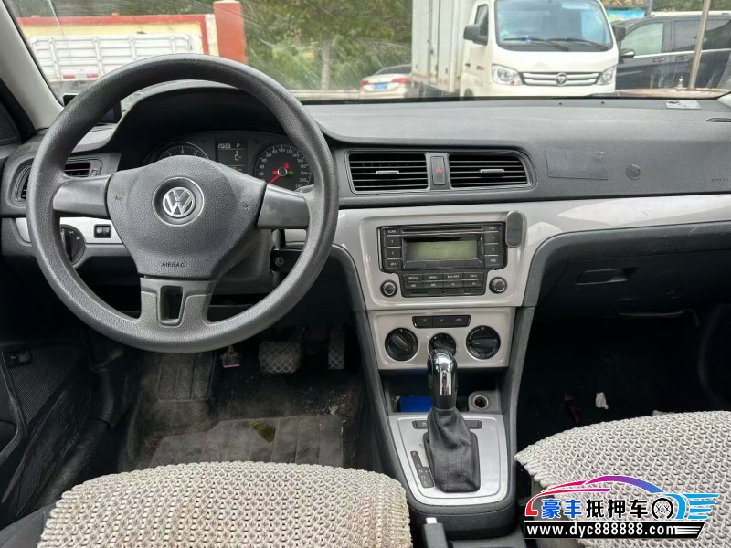 15年大众朗逸轿车抵押车出售