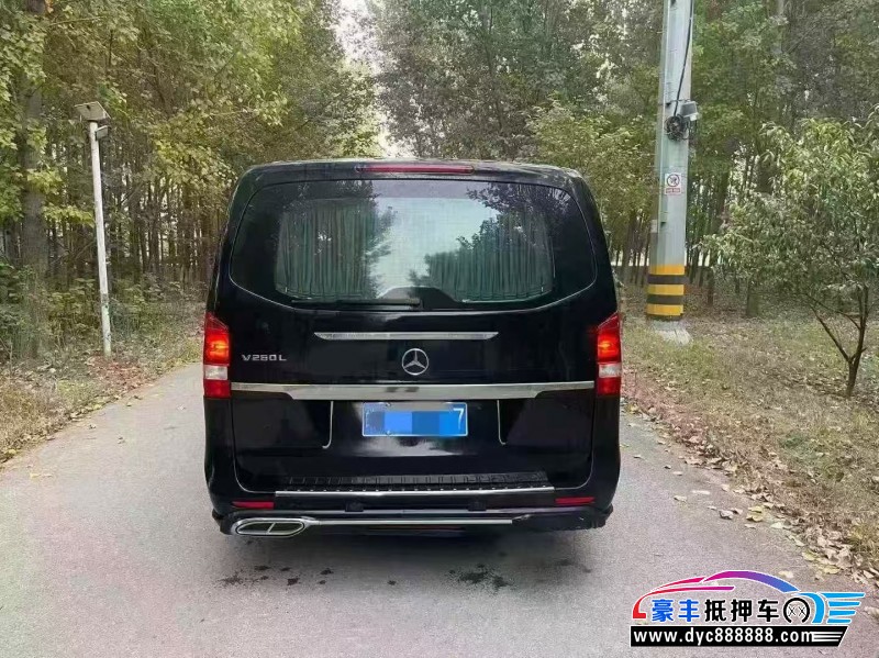 20年奔驰威霆轿车抵押车出售