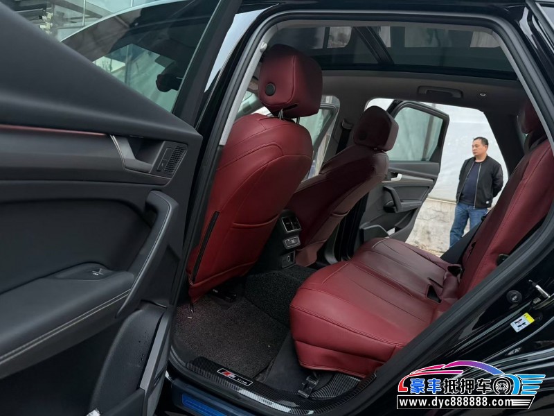 23年奥迪Q5轿车抵押车出售