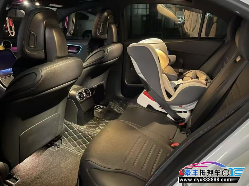 22年奔驰C轿车抵押车出售