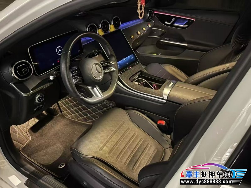 22年奔驰C轿车抵押车出售