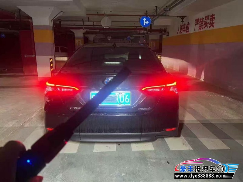 22年丰田凯美瑞轿车抵押车出售